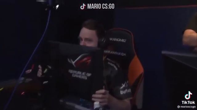 FUNNY MOMENTS FROM CS:GO TOURNAMENTS смотреть онлайн