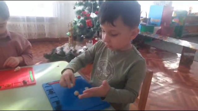 Лепка снеговика ср.гр "А" Гасинова Зита смотреть онлайн