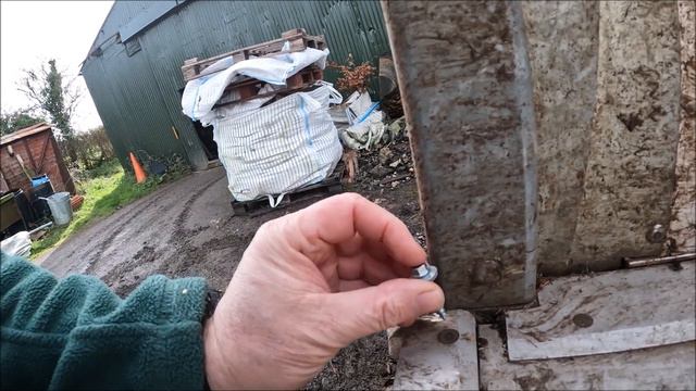 04/03/24 Firewood deliveries, and a broken tipper. смотреть онлайн