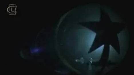 Физика. Явление электролюминесценции в колбе со звездой