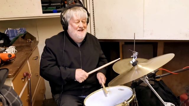 John Halsey Lou Reed's Perfect Day Drums смотреть онлайн