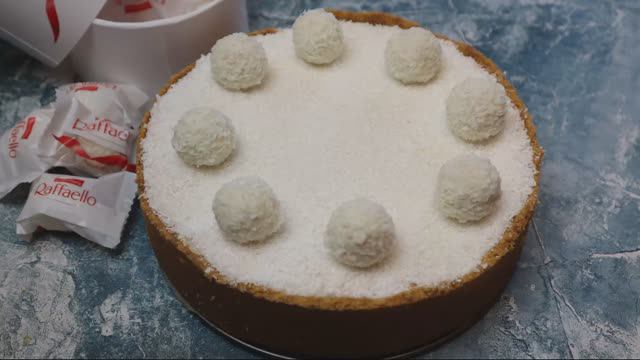 Рецепт - Чизкейк Рафаэлло - простой рецепт смотреть онлайн