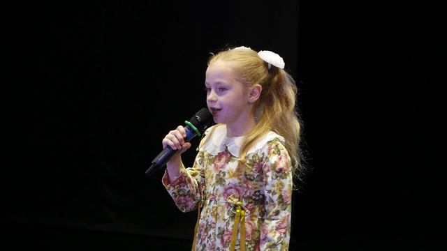 Валерия Ефанова (г. Волгоград)_Мой дед уходил на войну (муз. и сл. Ю Привалов)