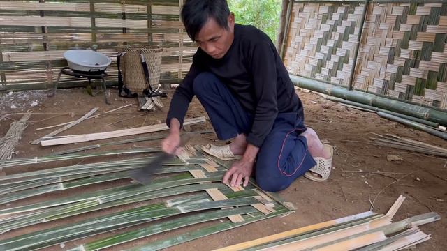 Single mom: After finishing the house, a strange man came and destroyed it. I couldn't do anything смотреть онлайн