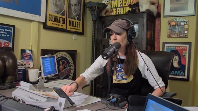 Debating Marsha Blackburn, Lia Thomas and More... смотреть онлайн