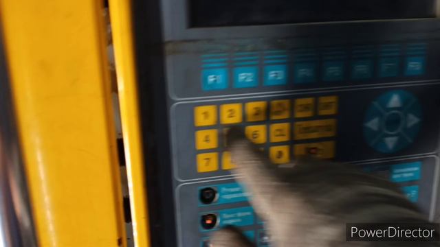 Отливка загадочной А детали. Две в форме. Па6. Термопласт Woojin Selex 250.