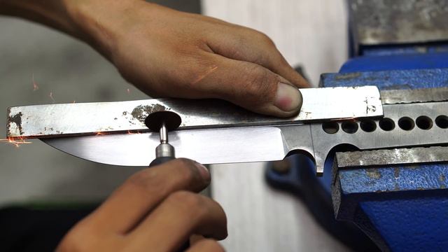 Knife Making | Making a Full Tang Paracord Knife смотреть онлайн