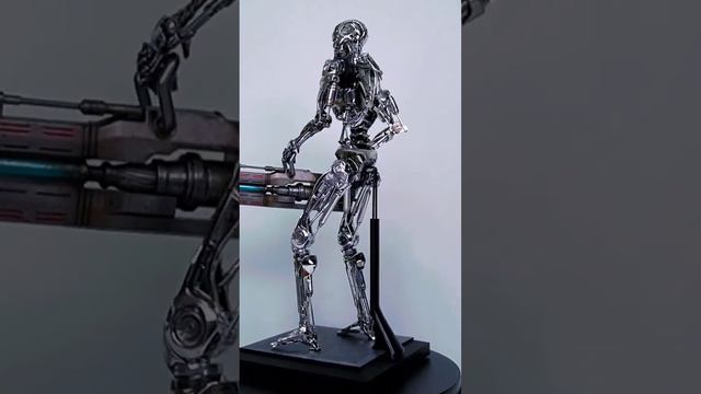 Hot Toys Terminator Genisys T-800 Endoskeleton смотреть онлайн
