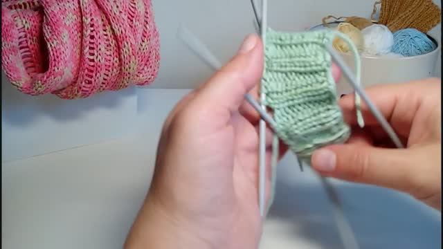 Круговое (трубчатое) вязание спицами БЕЗ ШВОВ. смотреть онлайн