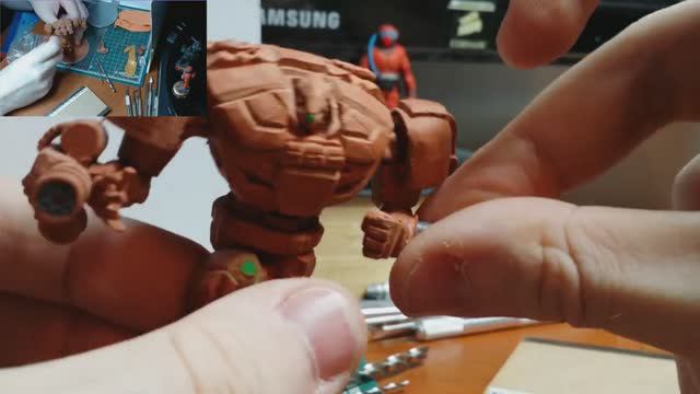 Моделирование фигурки из полимерной глины. Снимаем пушку. Ставим магниты на работа и пушку. 10 смотреть онлайн