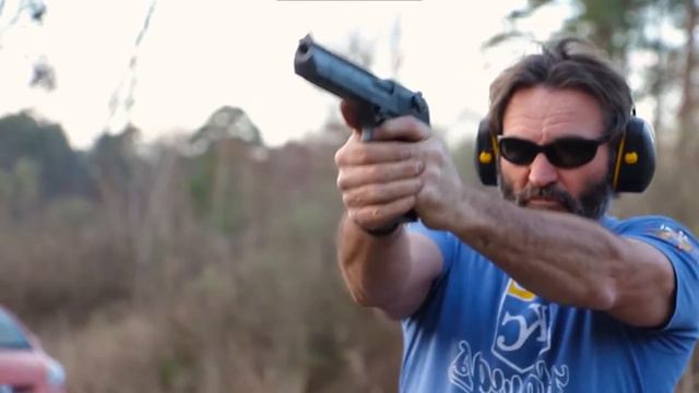 ЗАЧЕМ НУЖЕН DESERT EAGLE ИЗ CS:GO в РЕАЛЬНОЙ ЖИЗНИ смотреть онлайн
