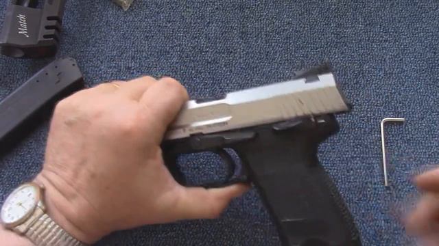 Heckler & Koch USP Match, field strip смотреть онлайн
