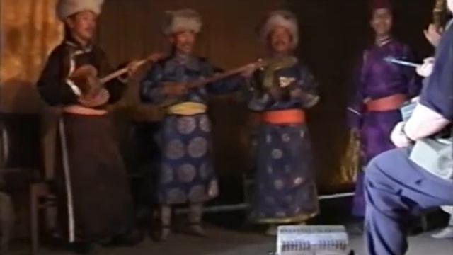 Song of Tuvan cavalry/Lanchi-Bo perf. by Sarigar Vadim, Ondar Sergei, Sariglar Ivan & Sat Bai-Bele смотреть онлайн