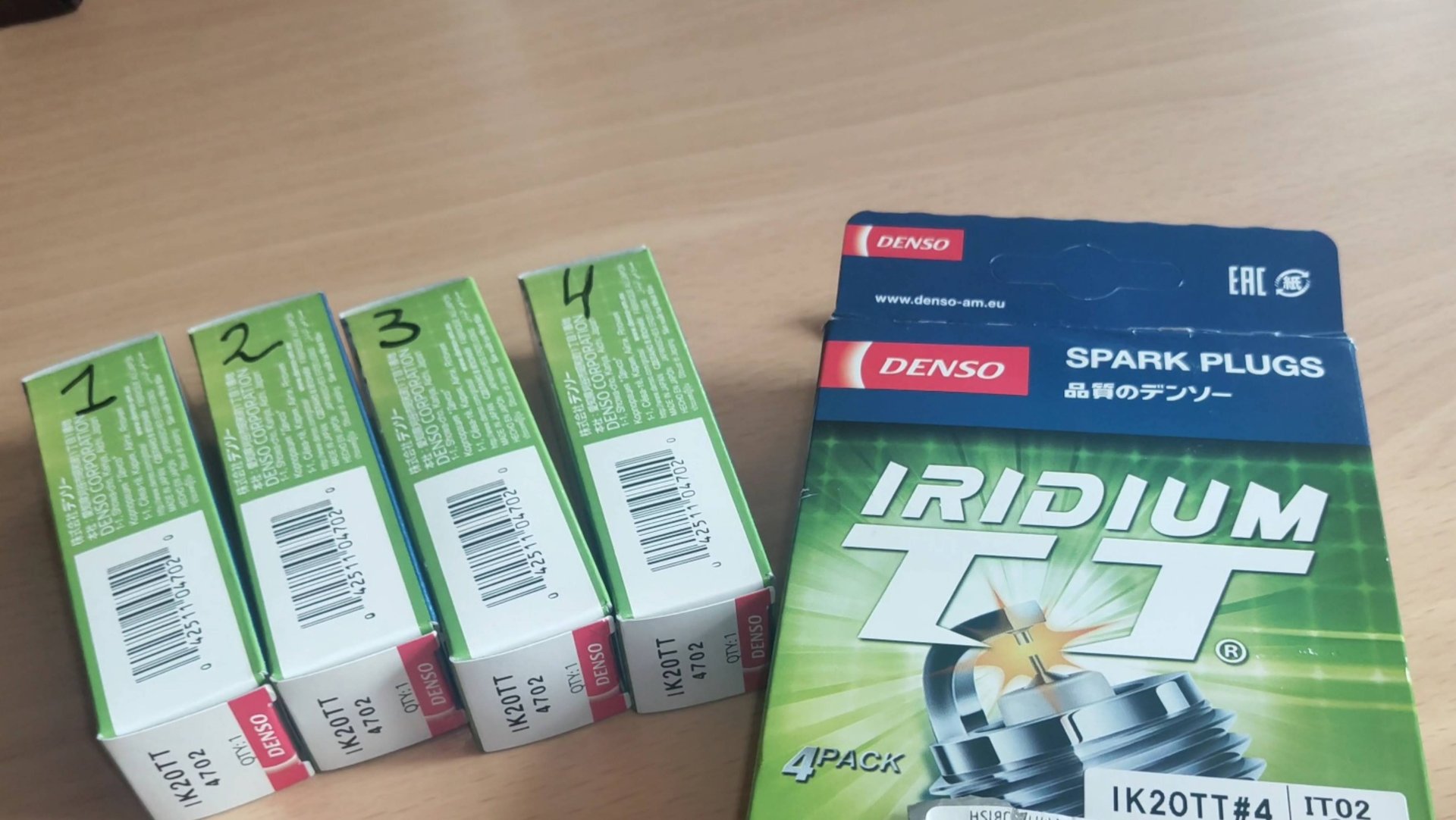 Как выглядят оригинальные иридиевые свечи DENSO Iridium IK20TT / Original DENSO candles look like смотреть онлайн