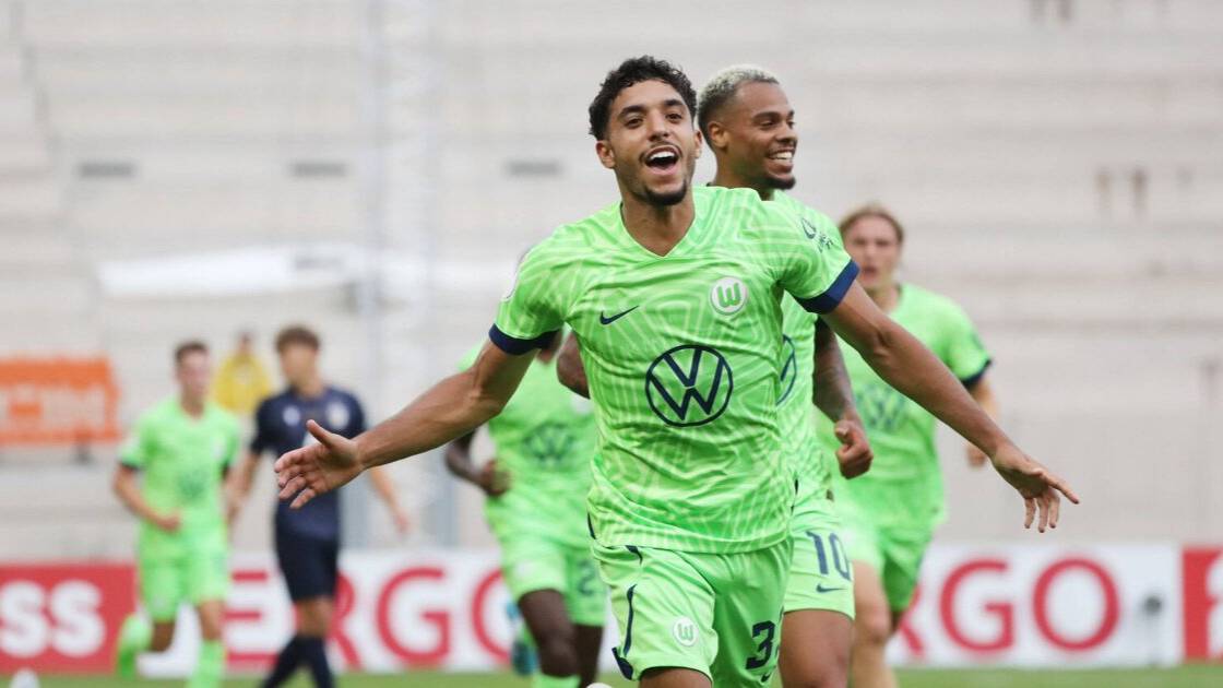 Омар Мармуш, нападающий меняющий игру на поле. смотреть онлайн