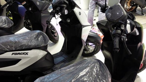 Мотоциклы в Китае, Чунцин. Часть 6. Raffles City, мотосалон YAMAHA, DAYANG, QJMOTOR