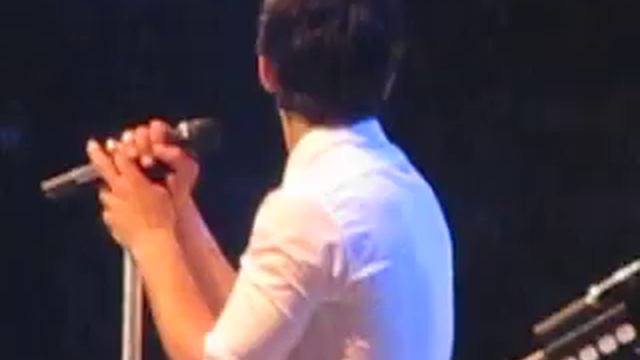 Jonas Brothers "SOS": Houston Rodeo, March 2010 (KEVIN'S DANCE) смотреть онлайн