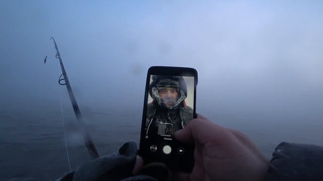 Экстрим по русски или на ПВХ лодке по водохранилищу в минус 24 мороза смотреть онлайн