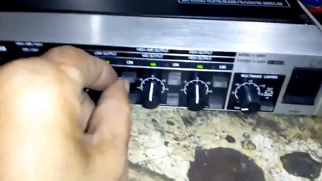 Crossover Limiter Behringer