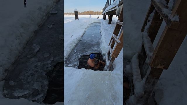 ЧТО ОН ТВОРИТ!? Когда очень хочется Есть, а в наличии только Арбалет Mamba смотреть онлайн