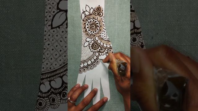 half hand front hand simple mehndi design😀😀 esay henna design😀😀✨.. смотреть онлайн