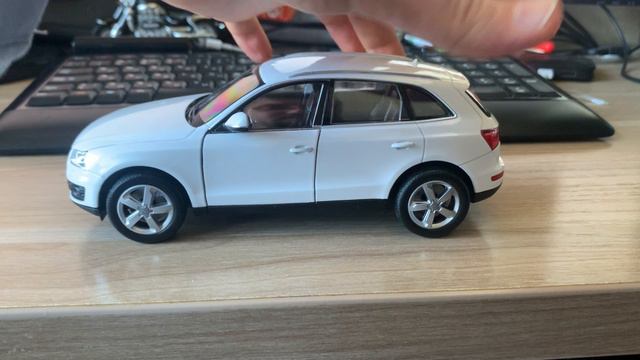 Обзор модели Audi Q5 в масштабе 1/24 от Welly смотреть онлайн
