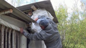Хижина. Сильный ветер