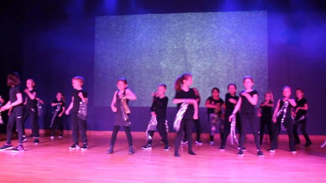 Charlie och Vilda dansuppvisning haninge dansstudio. смотреть онлайн