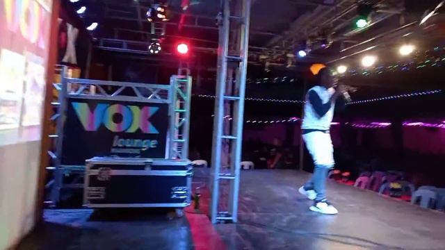 ostin brown performance At vox lounge смотреть онлайн