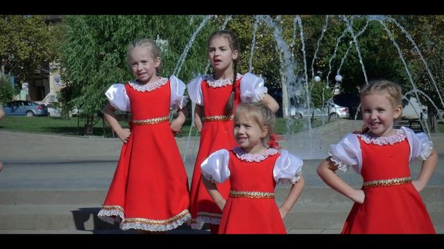 Вокальный ансамбль Кружева (г. Краснодар)_По малинку в сад пойдем смотреть онлайн