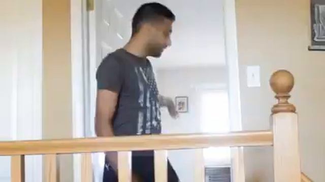 Finding things mom vs me!! смотреть онлайн