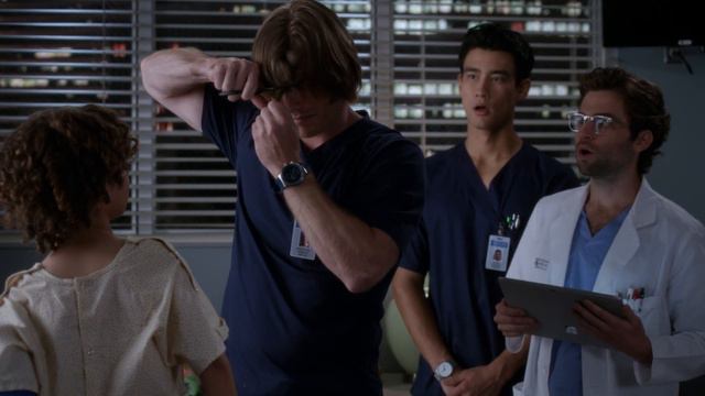 Link Cuts Hair For Patient With Cancer - Greys Anatomy Season 15 Episode 6 смотреть онлайн