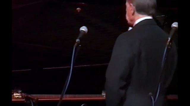 N. Dostal "Walc hiszpański" z operetki "Clivia" - śpiewa Janusz Żełobowski смотреть онлайн