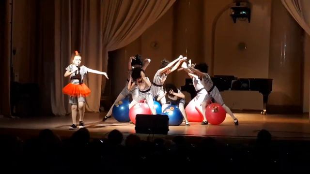 Два силача. С.С. Смольянинов. Исполняет Яковлева Наталия смотреть онлайн