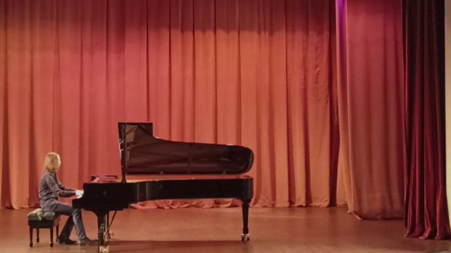 Арсений Вдовиченко,15 лет Н.Метнер Соната-воспоминание ор 38 №1 из цикла 