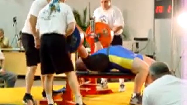 Jan Lundberg (SWE) 2.attempt: 270 kg - Men's +125 kg European Benchpress Championships 2002 смотреть онлайн