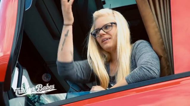 Manu mit neuem LKW: Wenden auf kleinem Hof bereitet ihr Probleme! | Trucker Babes | Kabel Eins смотреть онлайн