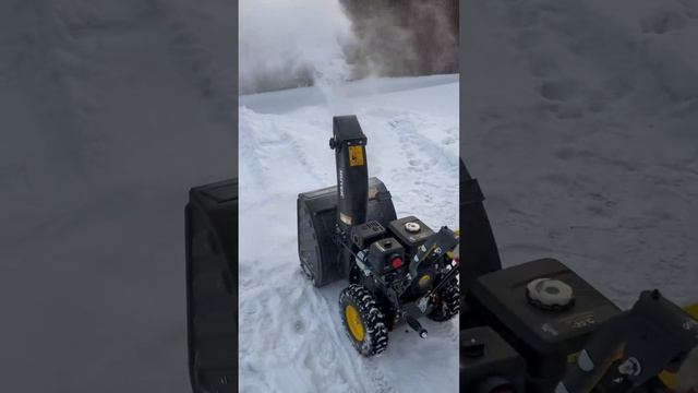 Снегоуборщик Huter 4800e тест-драйв для клиентов #снегоуборщик #huter смотреть онлайн