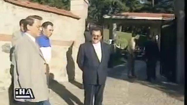 Aydın Doğan Mesut Yılmaz'ı Pijama İle Karşılaması смотреть онлайн
