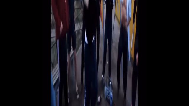 РАЗ, РАЗ, РАЗ, ЭТО ХАРДБАСС.