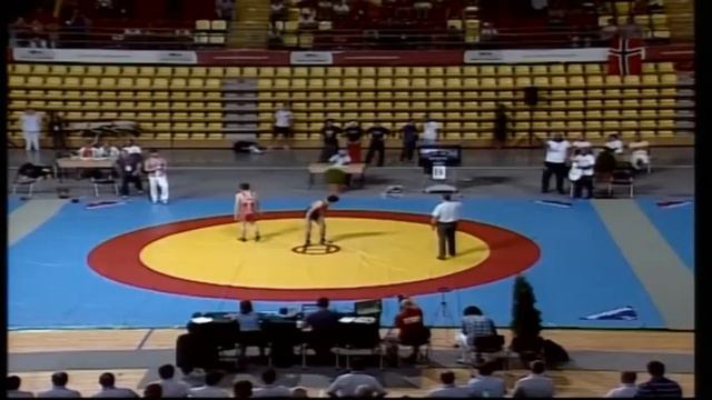 60 kg. GR Arttur Suleimanov (RUS) vs Elman Mukhtarov (AZE) 1-2 place, Europ.Yunior Champ.2013 Skopj смотреть онлайн