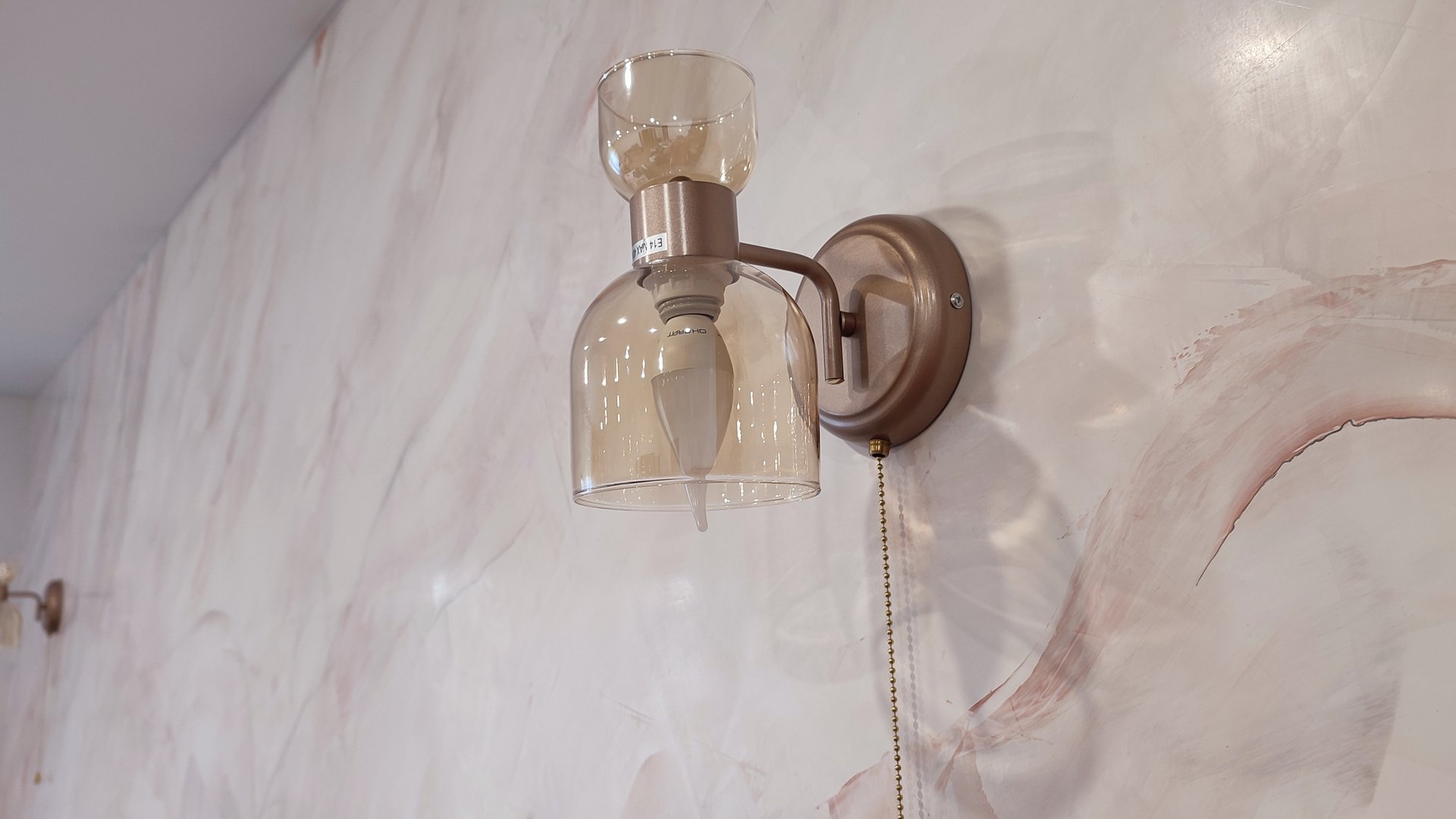 модернизируем настенный светильник добавляем в него выключатель смотреть онлайн