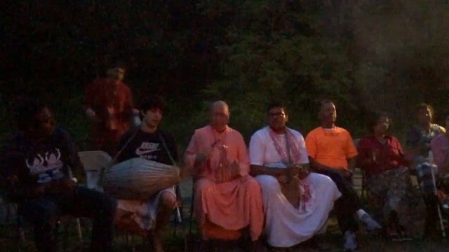 BMA 2018 Camp fire kirtan with HH Bhaktimarga Swami смотреть онлайн