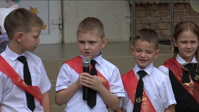 Во всех школах Шовгеновского района сегодня прошли торжественные линейки, посвященные Дню знаний смотреть онлайн