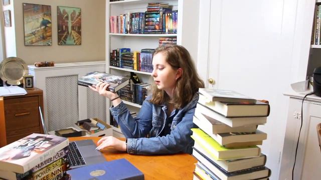 I read 36 books in a month | May Wrap Up смотреть онлайн