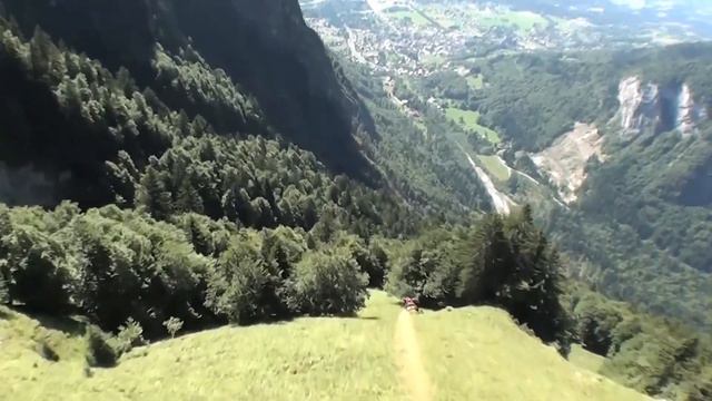 Base Jumping in HD смотреть онлайн