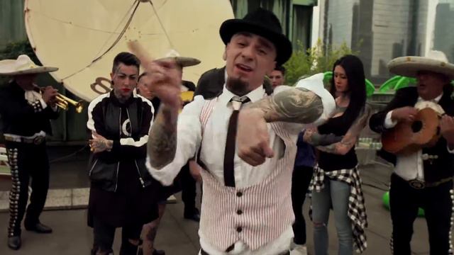 MARIA SALVADOR J-AX FEAT IL CILE VIDEO COMPLETO!! смотреть онлайн