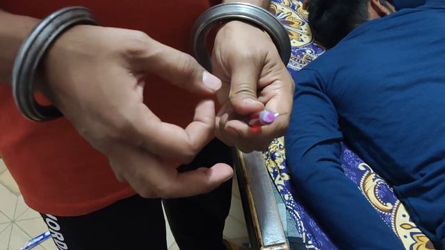 How to give an (IM) intramuscular injection in buttock or hip easily at home. смотреть онлайн