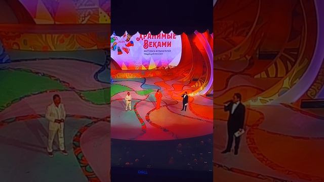 Подсмотрено из-за кулис! Фестиваль "Хранимые веками": Александр Добронравов и Варвара 🔥 #добронравов смотреть онлайн