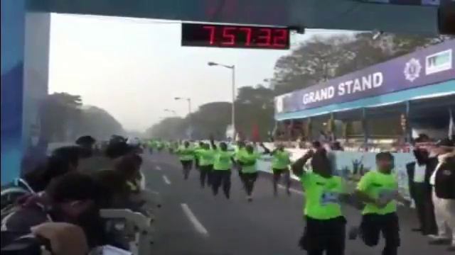Live stream of the Kolkata Police Safe Drive Save Life Half Marathon 2018. смотреть онлайн